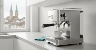 Kaffeemaschine entkalken in Zürich: Anleitung, Profi-Services und die präventive Evodrop-Lösung